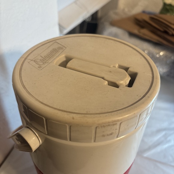 Coleman Polylite Water Jug Red and White Half Gallon Cooler Vintage - Picture 4 of 6